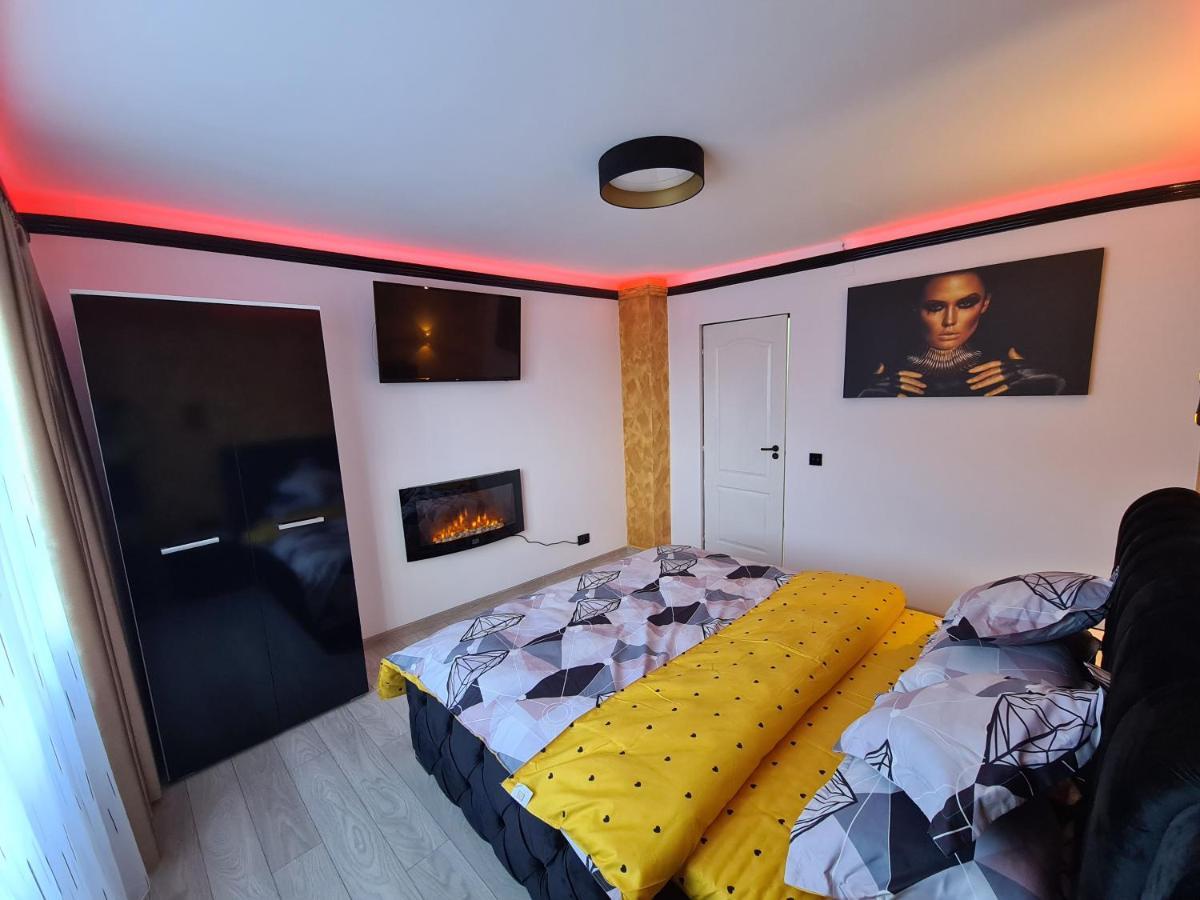 Diamonds House 2 Apartment Lupeni  Luaran gambar